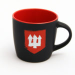 Kubek porcelanowy "Widełki" (300 ml, czarno-czerwony)