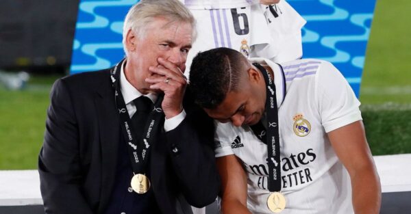 Carlo Ancelotti i Casemiro Real Madryt