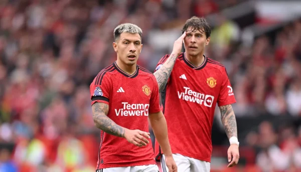 Lisandro Martinez i Victor Lindelof