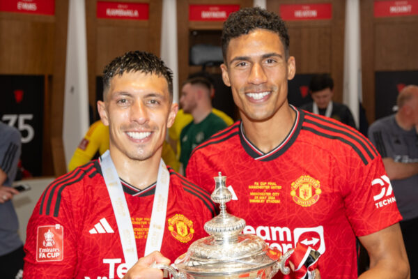 lisandro martinez raphael varane
